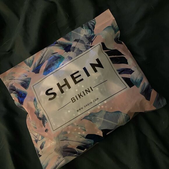 SHEIN Polka Dot Ruffle Triangle Bikini - Picture 5 of 9